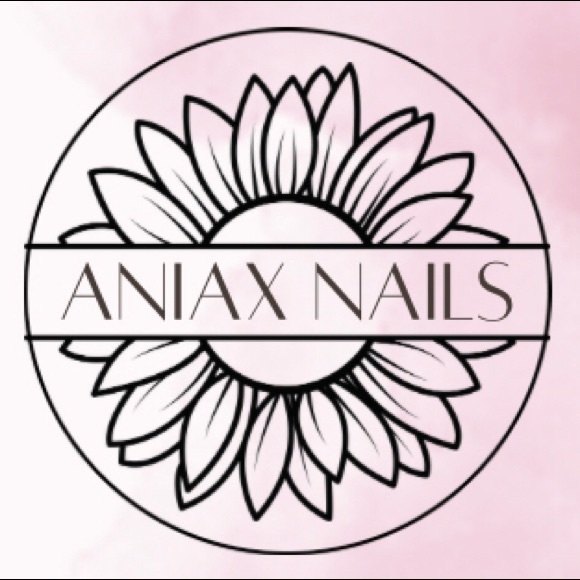 aniaxnails